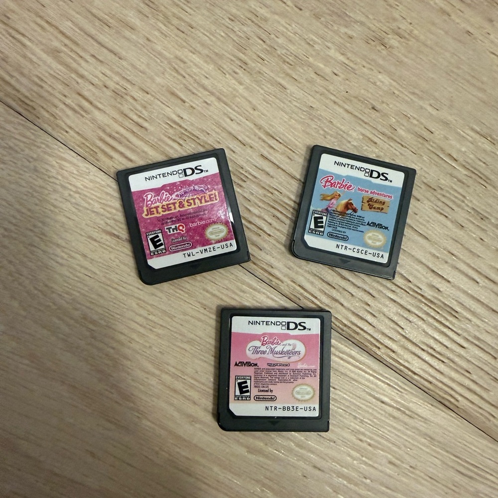 3 Nintendo games Barbie Jet Set Style, 3 Musketeers, Horse Adventures DS 2DS 3DS